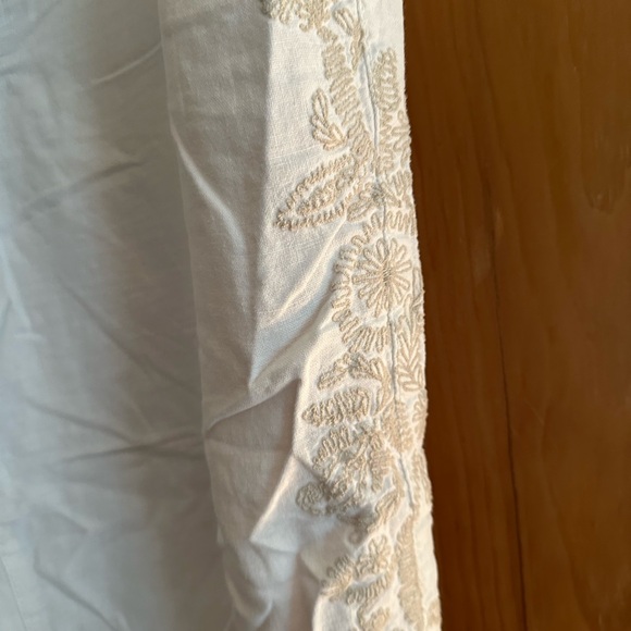 Sonoma Modern Fit White Capri Pants - Picture 4 of 5